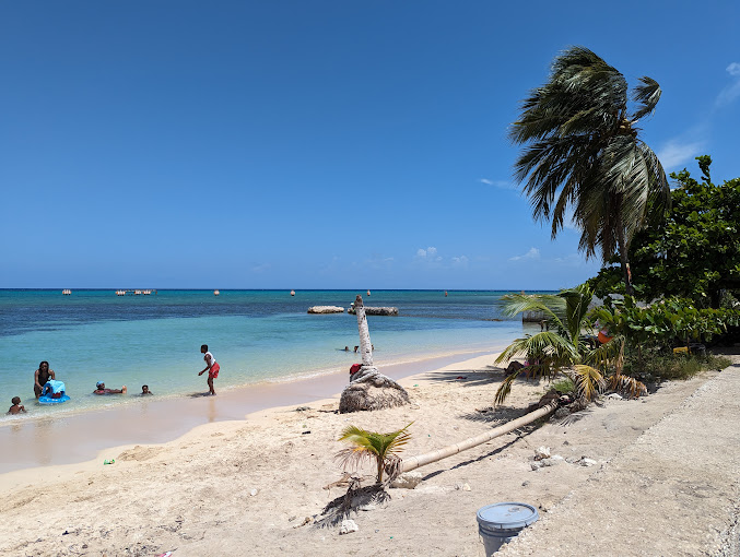 Airport Beach Hotel
