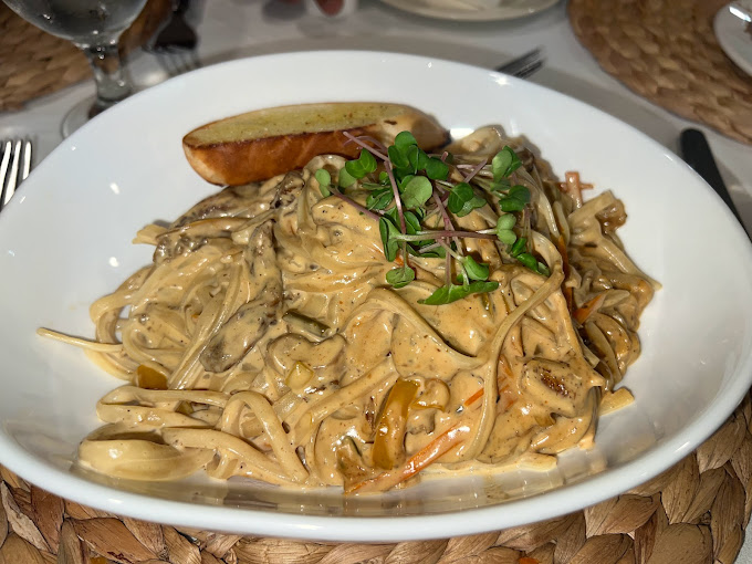 Alexanders-Restaurant-2.jpg