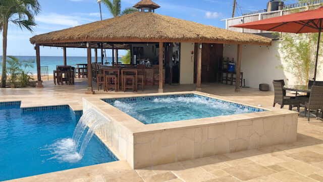 Aqua-Beach-Villa-2.jpg