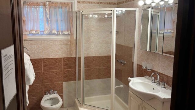 Bathroom-jam-7-1-scaled-1.jpeg