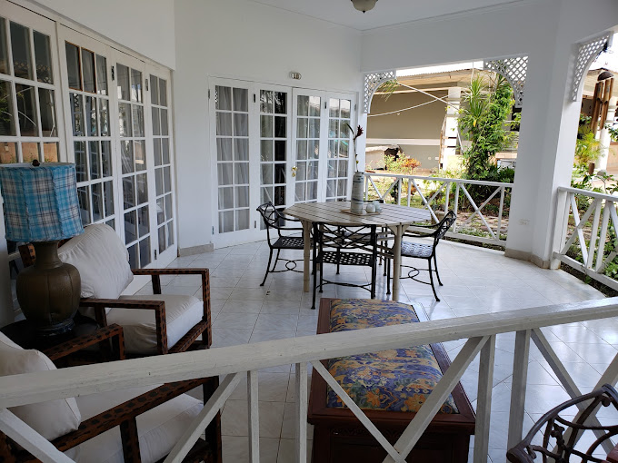 Beachcomber-Club-Resort-2.jpg