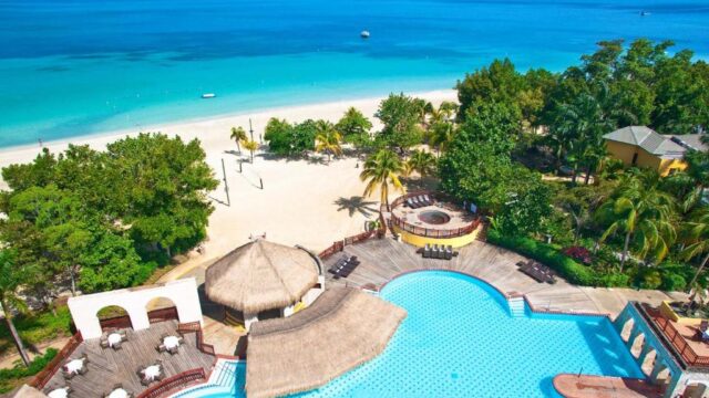 Beaches-Negril-3.jpg