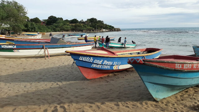 Billys-Bay-Beach-1.jpg