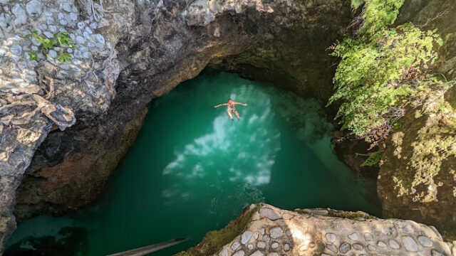 Blue-Hole-Mineral-Spring-1.jpg