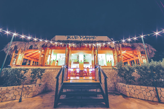 Blue-Mahoe-Restaurant-Bar-2.jpg