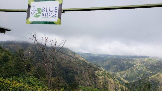 Blue-Ridge-Restaurant-Cottages-3.jpg