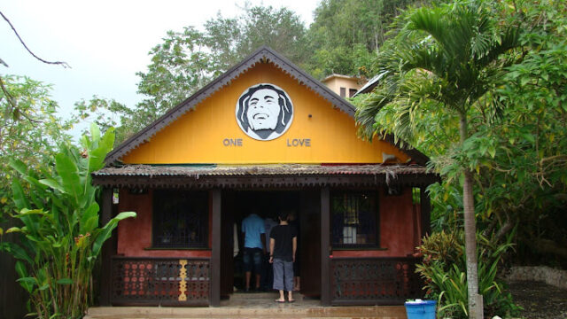 Bob-Marley-Mausoleum-1.jpg