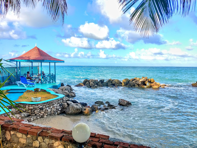 Chrisanns Beach Resort