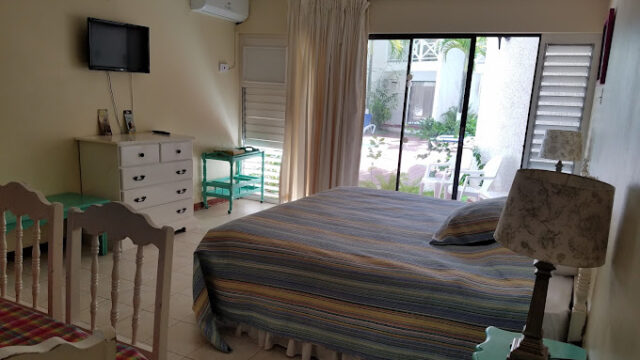 Chrisanns-Beach-Resort-3.jpg