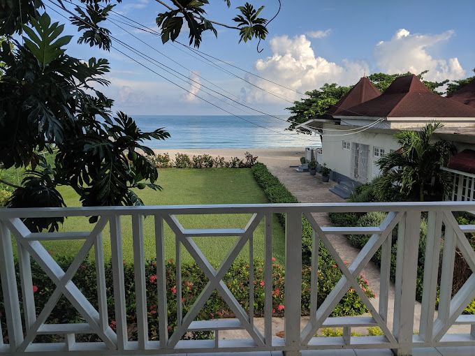 Coral Seas Beach Resort