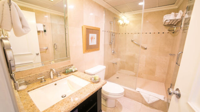 Courtleigh-Hotel-and-Suites-2.jpg