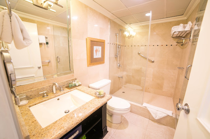Courtleigh-Hotel-and-Suites-2.jpg