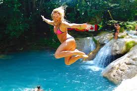 Courtney-Taylor-Private-Tours-2.jpg