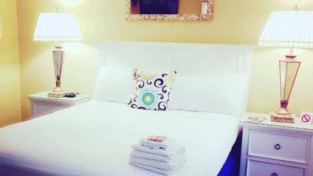 Deez-Bed-Breakfast-2.png