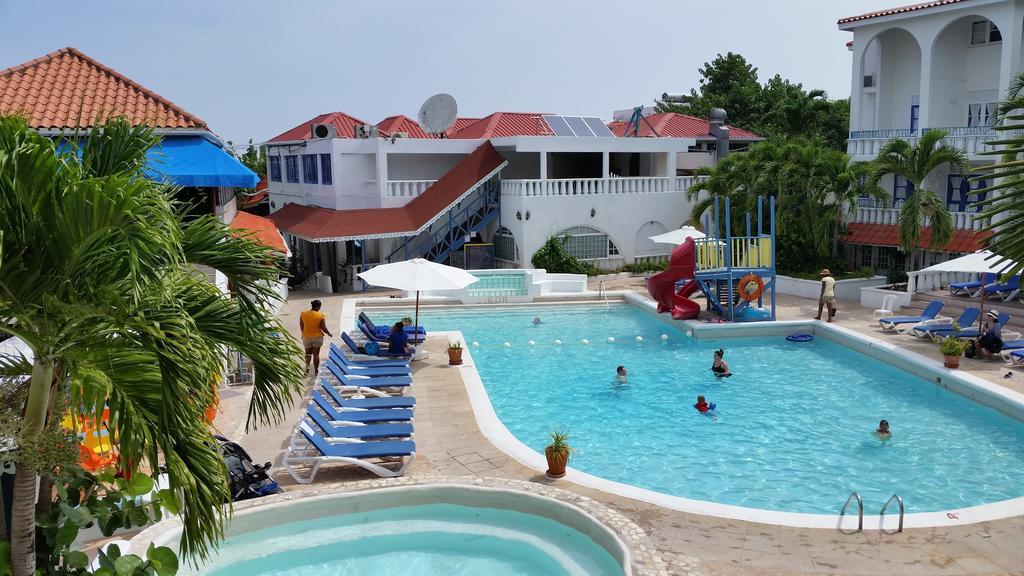Franklyn-D.-Resort-Spa-3.jpeg