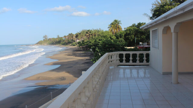 Golden-Sands-Treasure-Beach-1.jpg
