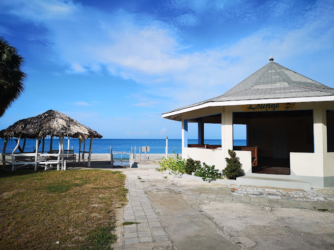 Golden-Sands-Treasure-Beach-3.jpg