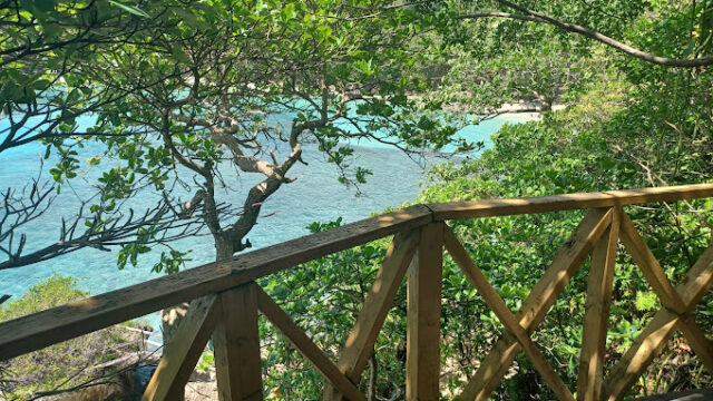 Great-Huts-Resort-2.jpg