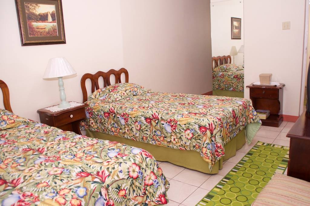 Hilltop-Hotel-3.jpg