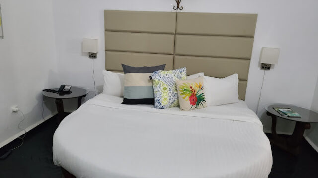 Jamaica-Palace-Hotel-2.jpg