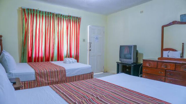Jamaica-Tamboo-Resort-1.jpg