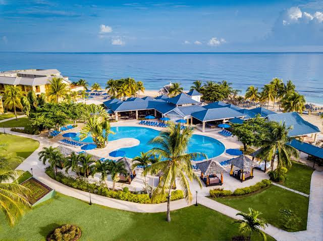 Jewel Runaway Bay Beach Resort