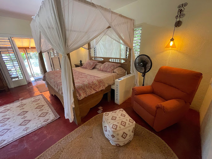 Katamah-Beachfront-Guesthouse-1.jpg