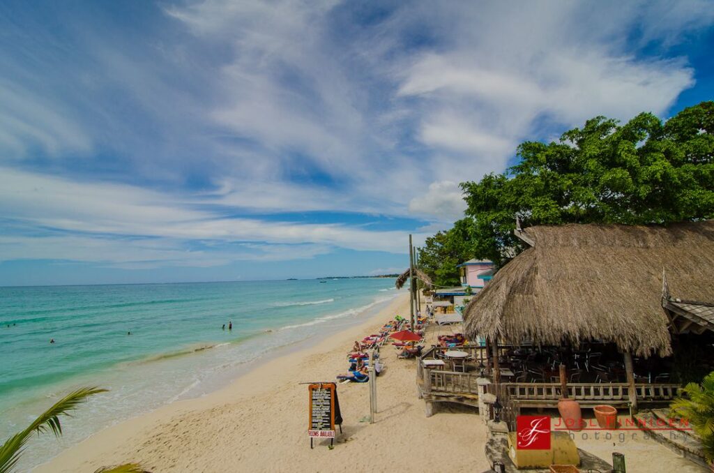 Kuyaba Hotel & Restaurant