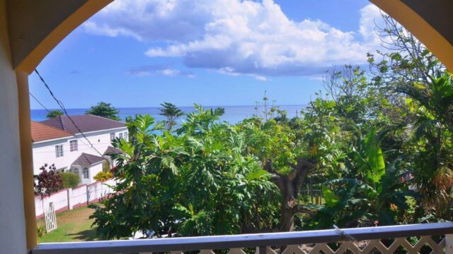 Likkle-Paradise-Guest-House-2.jpg