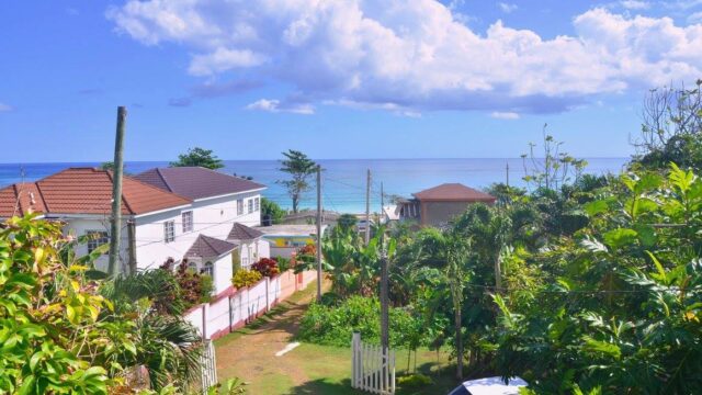 Likkle-Paradise-Guest-House-3.jpg