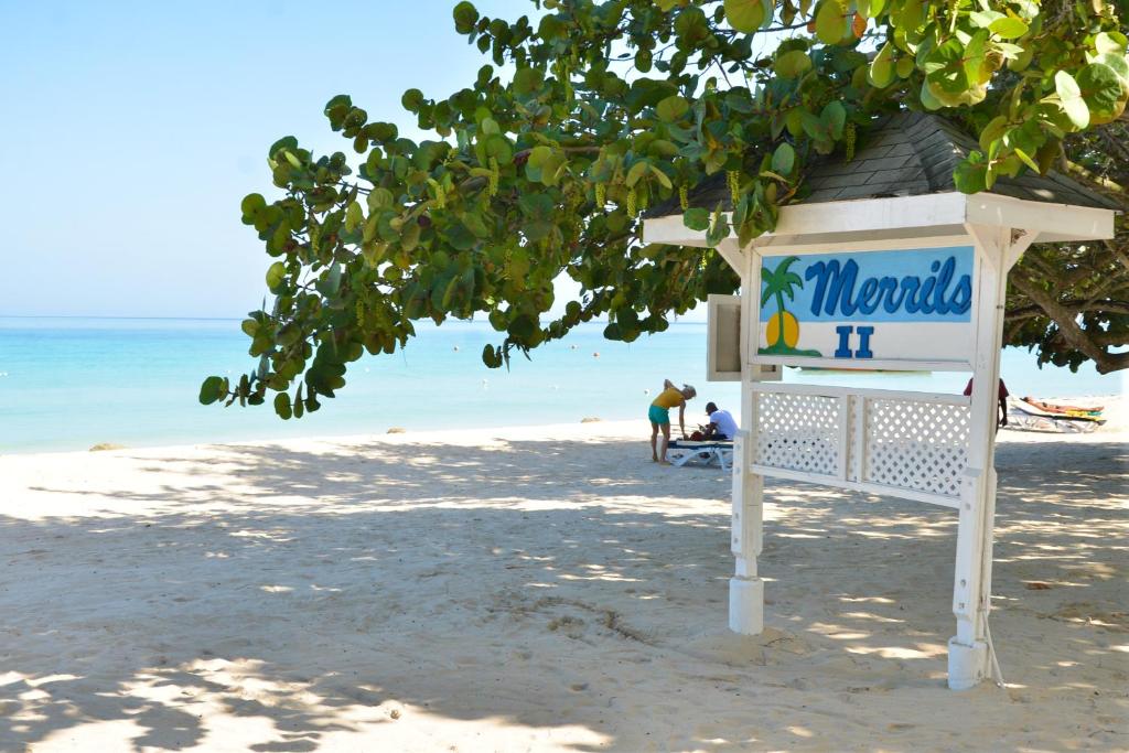 Merrils-Beach-Resort-2.jpg