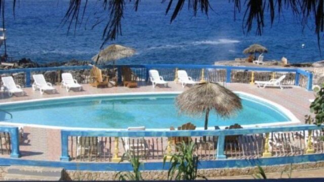 Negril-Escape-Resort-and-Spa-1.jpeg