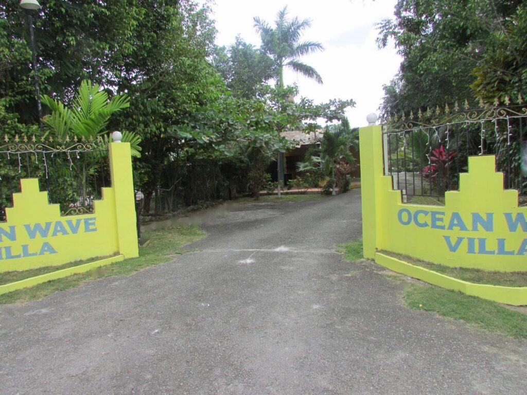 Ocean-Wave-Villa-3.jpeg