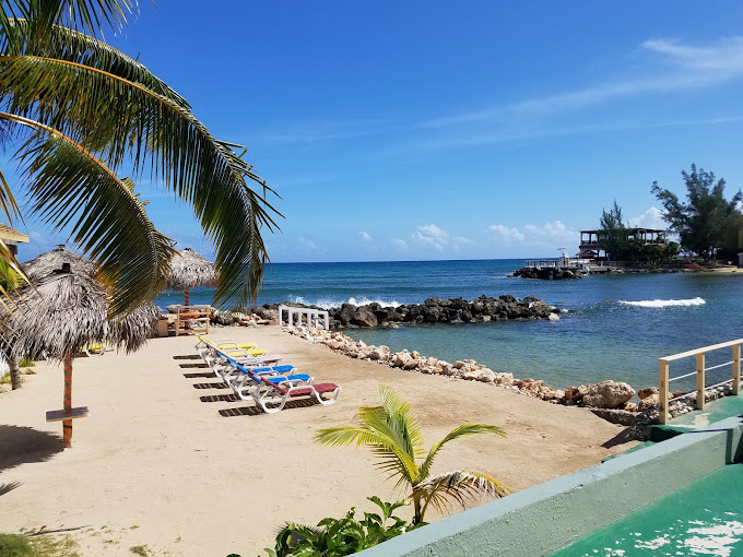 Pipers-Cove-Resort-1.jpg