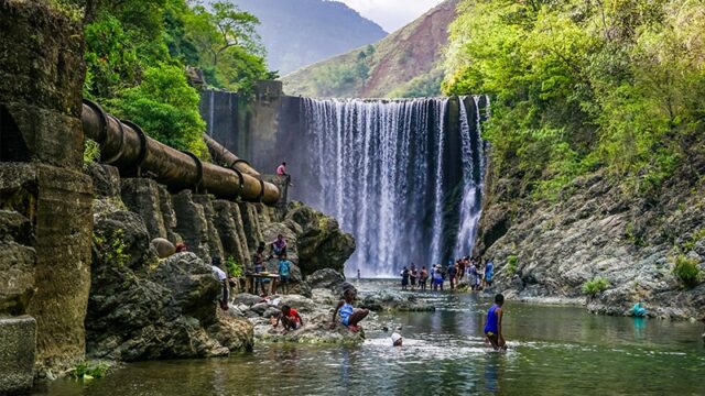 Reggae-Falls-3.jpg