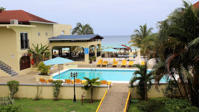 Rooms-Negril-3.jpg