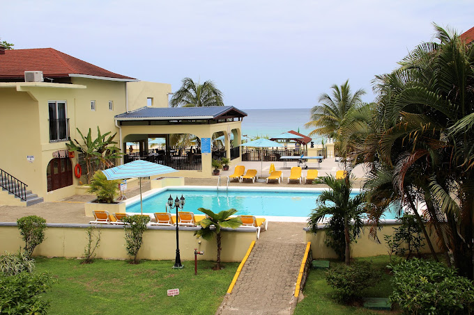 Rooms-Negril-3.jpg