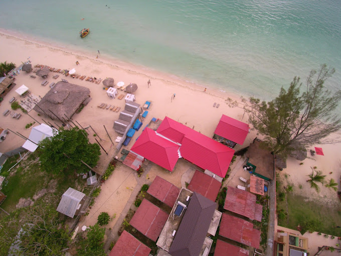 Roots-Bamboo-Beach-Resort-3.jpg