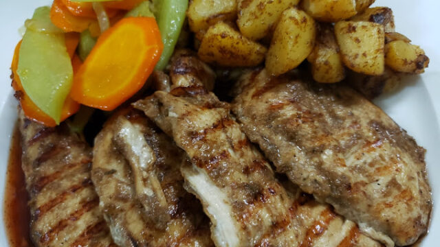 Roots-Cafe-Negril-2.jpg