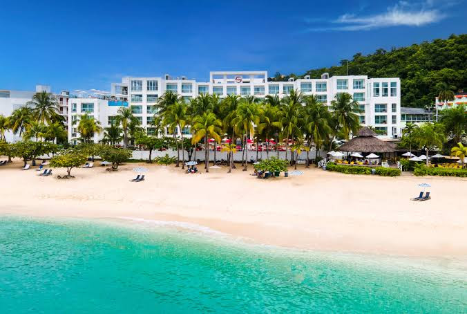 S-Hotel-Jamaica-1.jpg