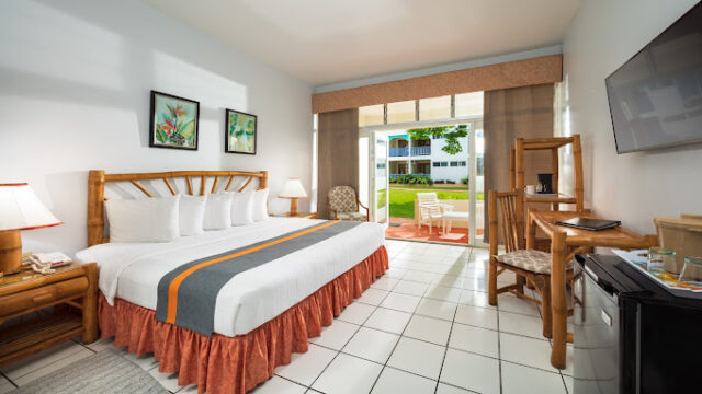 Tobys-Resort-1.jpg