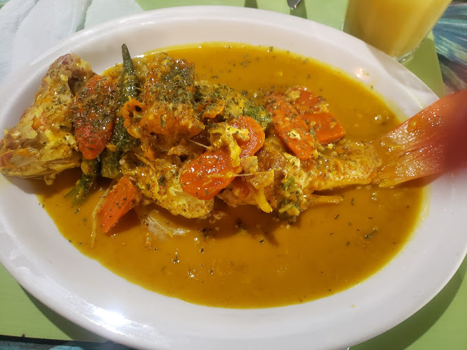 Triple-Tz-Eatery-3.jpg