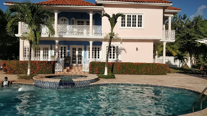 Tropical-Lagoon-Resort-2.jpg