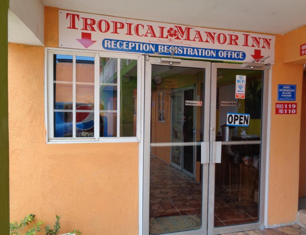 Tropical-Manor-Inn-1.jpg