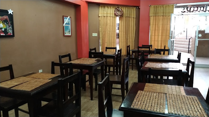 Ziggy’s Restaurant and lounge 33