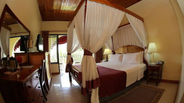 charela-inn-hotel-2.jpg
