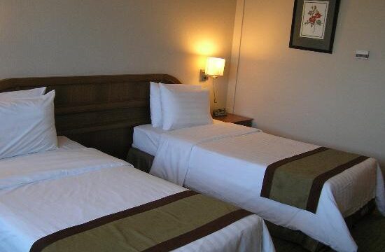cove-inn-apartments-2.jpg