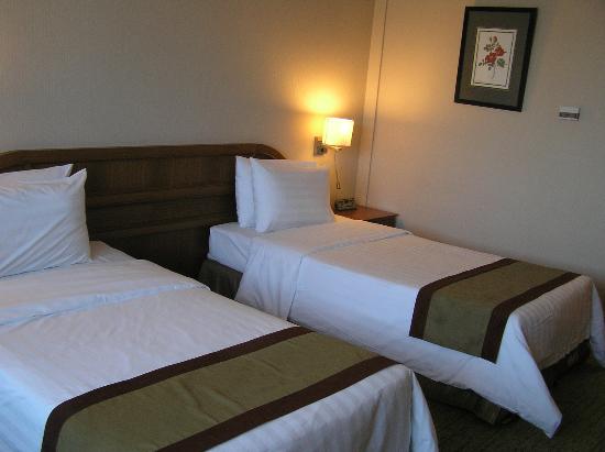 cove-inn-apartments-2.jpg