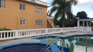 Dunn’s Villa Resort