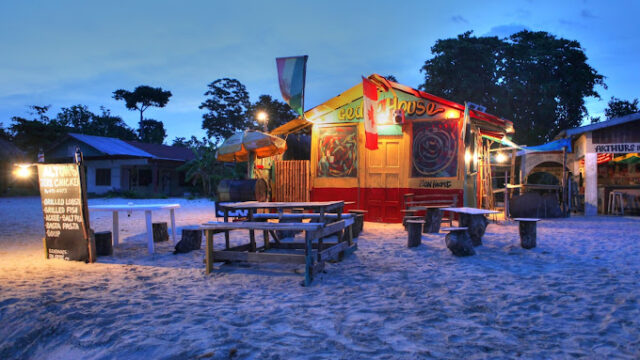 grand-pineapple-beach-1.jpg